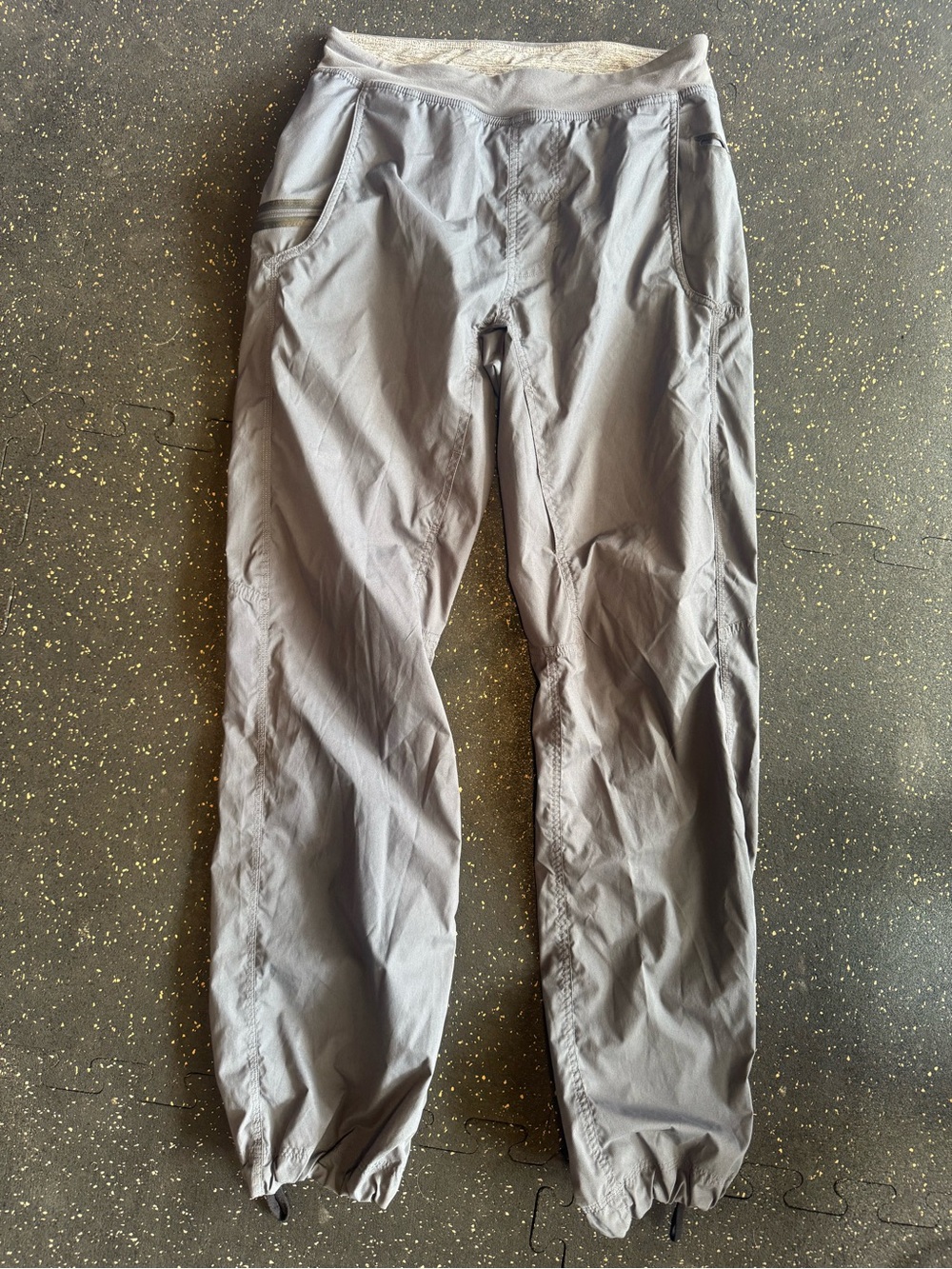 Men's Lululemon Lightweight Gray Jogger Pants - Breathable Activewear